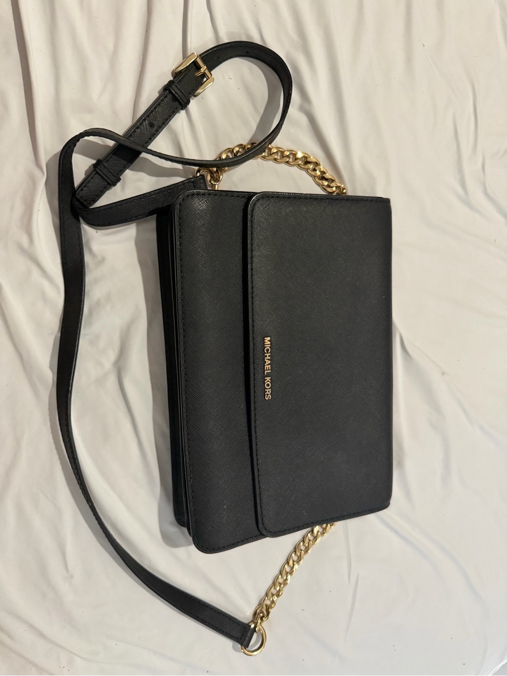 MICHAEL KORS Black Leather Crossbody with Gold Chain